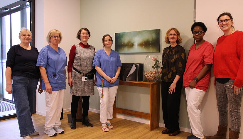 Das Hospiz-Team um Silke Feinauer (3. von rechts) blickt mit Dankbarkeit und Stolz auf das vergangene Jahr.