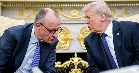US-Pr&auml;sident Donald Trump und Bundeskanzler Friedrich Merz (CDU) im Wei&szlig;en Haus. (Archivbild)