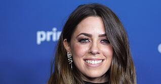 S&auml;ngerin Vanessa Mai ruft mit der Moderatorin Lola Weippert andere Frauen zur Vorsorge-Untersuchung beim Frauenarzt auf. (Archivbild)