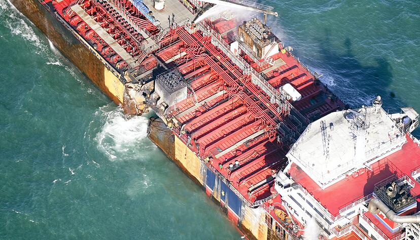 An der &laquo;Stena Immaculate&raquo; sind deutliche Sch&auml;den zu erkennen.