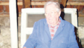 Dutzende historische Werkzeuge schlummern noch auf dem Dachboden des B&uuml;rgerhauses. Die Sulzfelder Heimatfreunde wollen viele St&uuml;cke aus dem Fundus in die Ausstellung des Heimatmuseums integrieren.
          Fotos: Alexander Hettich