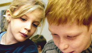 Zuschüsse an Schulen - egal ob mit behinderten oder nichtbehinderten Kindern - sind für viele Hohenloher Unternehmen eine Selbstverständlichkeit.
Foto: dpa Zuschüsse an Schulen - egal ob mit behinderten oder nichtbehinderten Kindern - sind für viele Hohenloher Unternehmen eine Selbstverständlichkeit.
Foto: dpa