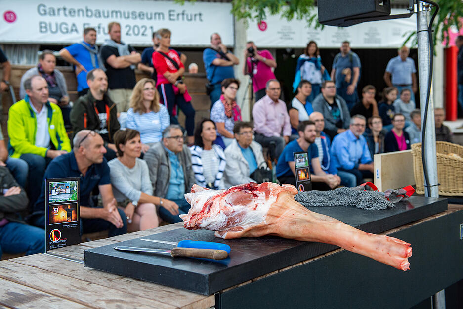 Lesersommer: BBQ- und Zerlegeseminar mit drei Fleischsommeliers auf der Buga