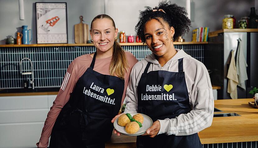 Laura Nolte (links) und Deborah Levi sind Freundinnen und sitzen bei Olmypia gemeinsam im Zweier.