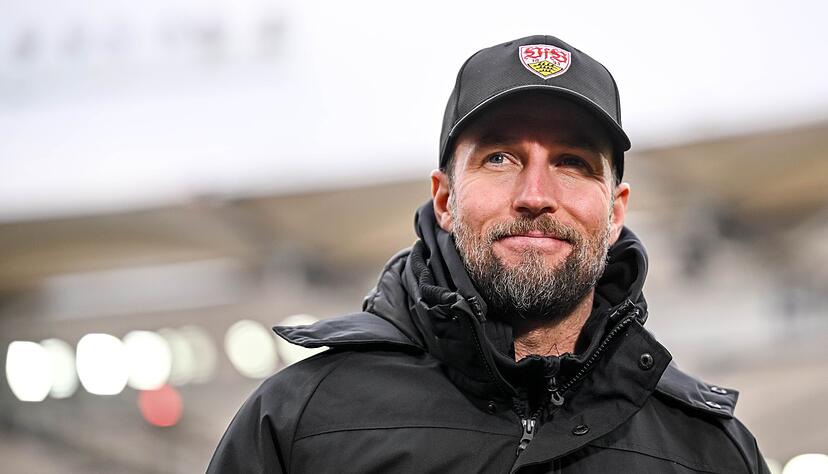 Trainer Sebastian Hoeneß hat sich zu einem längeren Verbleib beim VfB Stuttgart bekannt. Trainer Sebastian Hoeneß hat sich zu einem längeren Verbleib beim VfB Stuttgart bekannt.