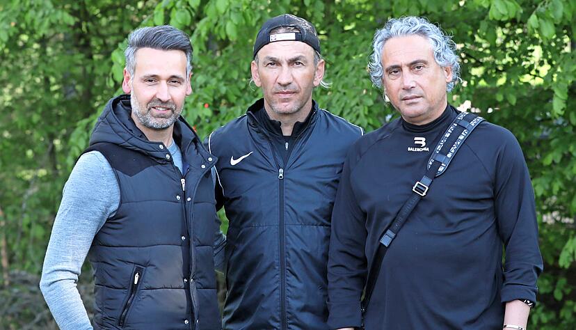 Neues Türkspor-Trio (v. l.): Ergin Erdem, Fatih Ceylan, Ali Kemal Kuru.
Foto: Bertok Neues Türkspor-Trio (v. l.): Ergin Erdem, Fatih Ceylan, Ali Kemal Kuru.
Foto: Bertok