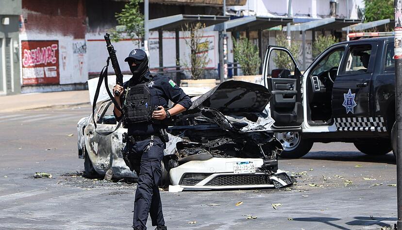 Dutzende Menschen kamen bei den Angriffen ums Leben. Dutzende Menschen kamen bei den Angriffen ums Leben.