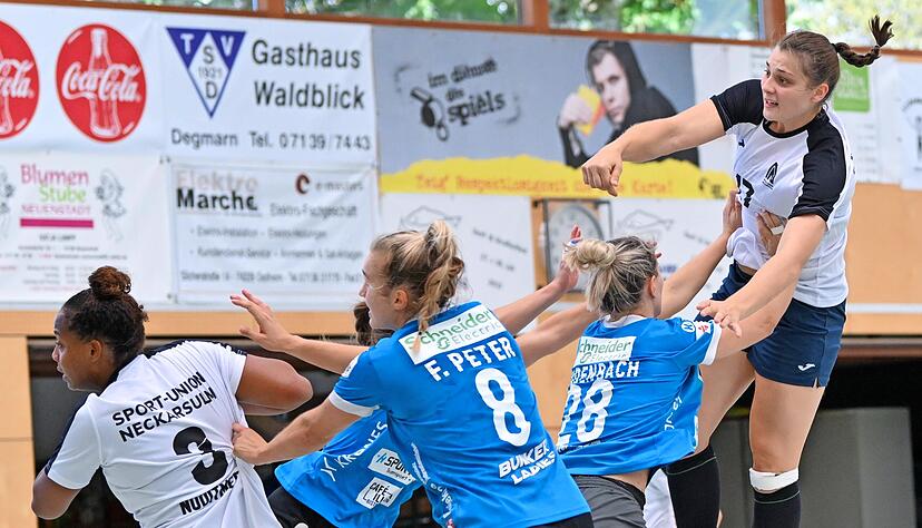 Zwei (Test-)Spiele, 18 Tore: Last-Minute-Neuzugang Arwen Gorb fügte sich bestens ein. Zwei (Test-)Spiele, 18 Tore: Last-Minute-Neuzugang Arwen Gorb fügte sich bestens ein.