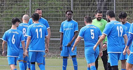 Wie geht es mit den Fußballern des FC Lauffen weiter? Aktuell kann der B-Ligist auf dem Sportgelände Ulrichsheide keine Begegnungen durchführen. Einzige Lösung scheint die Verlegung der Spiele zu den jeweiligen Gegnern zu sein.
Foto: Alexander Bertok Wie geht es mit den Fußballern des FC Lauffen weiter? Aktuell kann der B-Ligist auf dem Sportgelände Ulrichsheide keine Begegnungen durchführen. Einzige Lösung scheint die Verlegung der Spiele zu den jeweiligen Gegnern zu sein.
Foto: Alexander Bertok