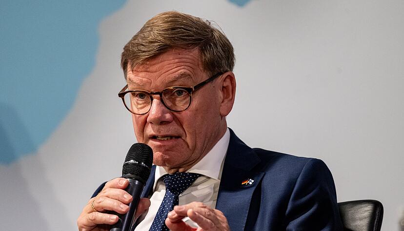Außenminister Johann Wadephul (CDU) beim Wirtschaftstag der Botschafterkonferenz im Auswärtigen Amt. Außenminister Johann Wadephul (CDU) beim Wirtschaftstag der Botschafterkonferenz im Auswärtigen Amt.