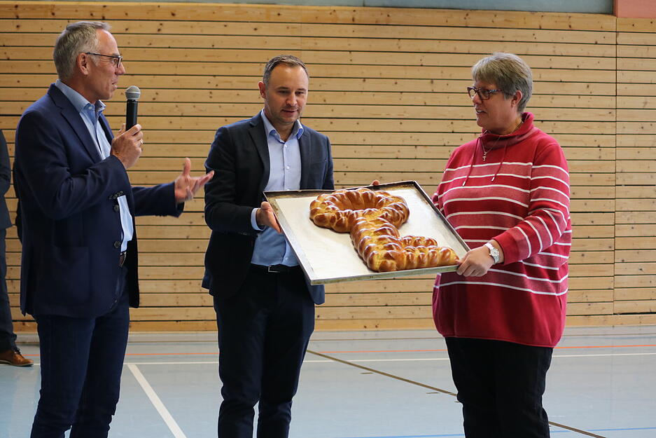 Mensa- und Schulhof-Einweihung in Dörzbach