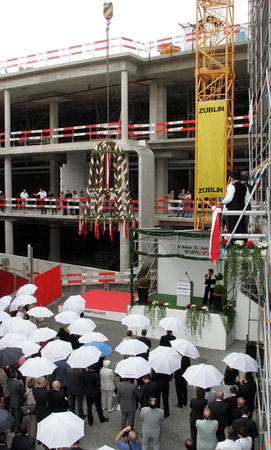 Richtfest Stadtgalerie, Juni 2007. Foto: HSt-Archiv .