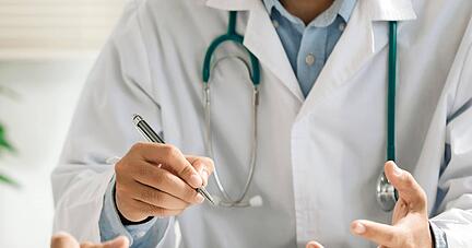 In Künzelsau und Umgebung dürfen nur eine bestimmte Zahl von Ärzten praktizieren. Ein ambulantes Gesundheitszentrum aufzubauen, ist deshalb gar nicht so einfach. Viele Bürger fühlen sich von der Politik und der BBT-Gruppe verschaukelt.
Foto: dpa