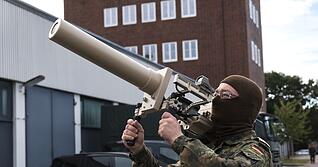 Die Streitkr&auml;fte d&uuml;rfen bei der Abwehr von Drohnen in Zukunft Amtshilfe leisten - notfalls auch mit Waffengewalt. (Archivbild)