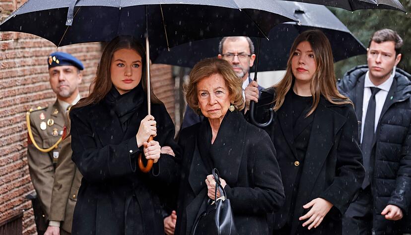 Die spanische K&ouml;nigsfamilie hat bei einer Trauerfeier Abschied von Irene von Griechenland, der Schwester der spanischen Altk&ouml;nigin Sof&iacute;a, genommen.