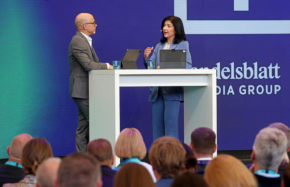 Katharina Reiche (Wirtschaftsministerin) im Gespräch mit Sebastian Matthes (Handelsblatt) bei der Tech 2025 in Heilbronn.