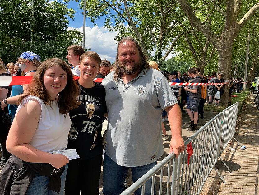 Stimmung bei Fans vor dem Ärzte-Konzert in Heilbronn Stimmung bei Fans vor dem Ärzte-Konzert in Heilbronn