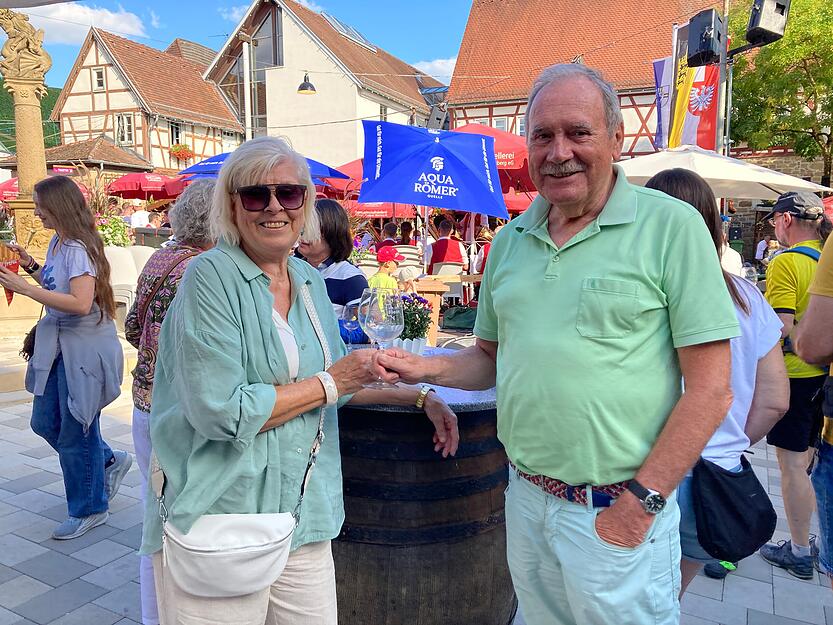 Der Sonntag beim 47. Original Erlenbacher Weinfest.