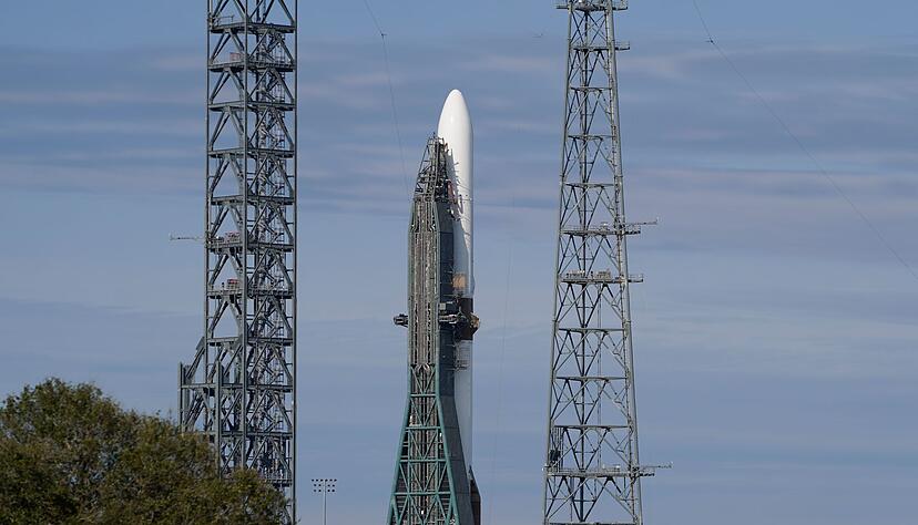 Jeff Bezos tritt mit den Raketen von Blue Origin gegen Elon Musks SpaceX an. (Archivbild) Jeff Bezos tritt mit den Raketen von Blue Origin gegen Elon Musks SpaceX an. (Archivbild)
