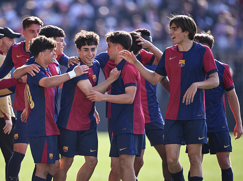 Am Ende jubelt der FC Barcelona über den Einzug ins Halbfinale der Youth League. Der VfB Stuttgart unterliegt 1:2.