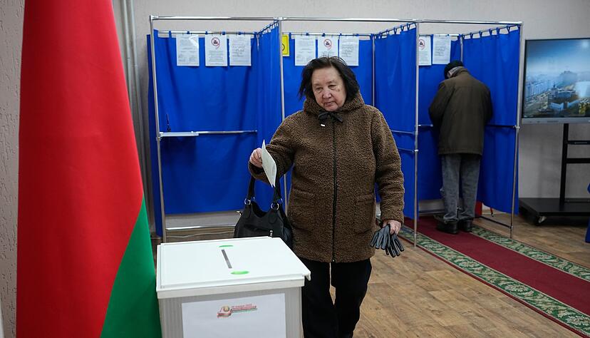 Schon vor dem eigentlichen Wahltag soll fast die H&auml;lfte der Bev&ouml;lkerung abgestimmt haben.