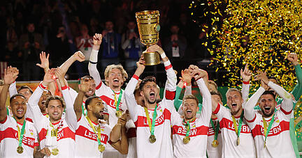 Pure Freude beim VfB Stuttgart über den Sieg im DFB-Pokal.