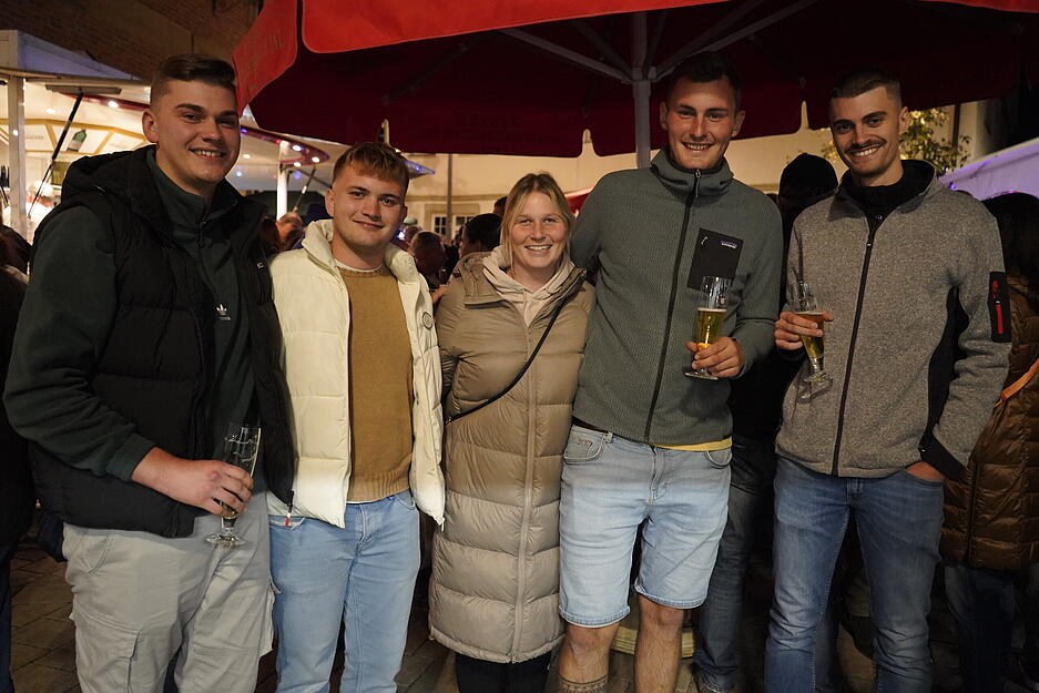 Auch sie sind gekommen, um sich auf ein Bierchen unter Freunden zu treffen.