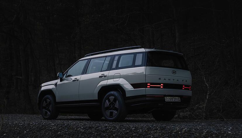 Kantiges Design: So geht der Hyundai Santa Fe in die mittlwerweile fünfte Generation.
