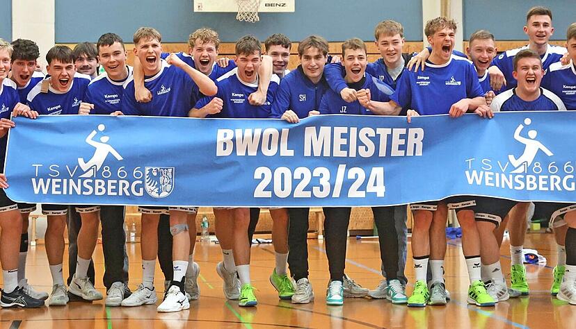 Angef&uuml;hrt vom starken Keeper Nicolas Koch (links) gewannen die Weinsberger A-Junioren als erstes Team aus dem Bezirk Heilbronn-Franken die baden-w&uuml;rttembergische Meisterschaft.