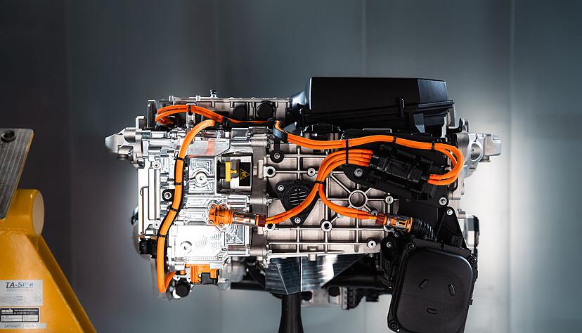 Komplexe Technik: So sieht ein Brennstoffzellensystem von BMW aus. Komplexe Technik: So sieht ein Brennstoffzellensystem von BMW aus.