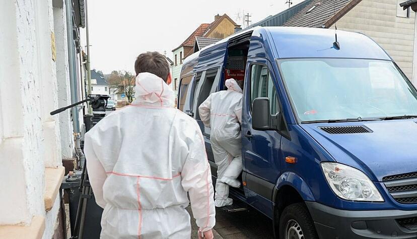 Die Spurensicherung der Polizei ist im&nbsp;Einsatz.