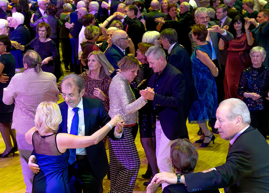 Silvesterball in der Heilbronner Harmonie: Tanz in das neue Jahr 2025