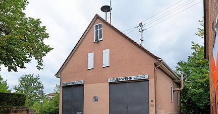 Das Alte Feuerwehrhaus in Klingenberg: Über die weitere Nutzung des Gebäudes hatte es im Ort Unruhe gegeben.
Foto: Mario Berger Das Alte Feuerwehrhaus in Klingenberg: Über die weitere Nutzung des Gebäudes hatte es im Ort Unruhe gegeben.
Foto: Mario Berger