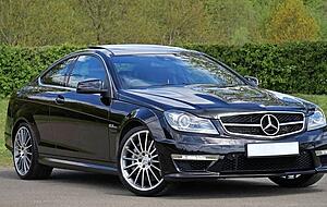 Die Polizei sucht Zeugen, die am Tattag ein solches Mercedes Coupé mit Ingolstadter Kennzeichen in Eppingen und Umgebung gesehen haben. Die Polizei sucht Zeugen, die am Tattag ein solches Mercedes Coupé mit Ingolstadter Kennzeichen in Eppingen und Umgebung gesehen haben.