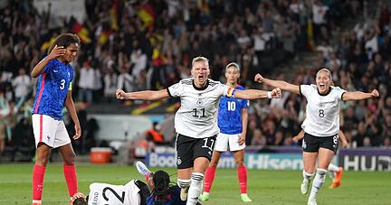Überzeugt auf ganzer Linie: Alexandra Popp (M) erzielte schon sechs Tore.