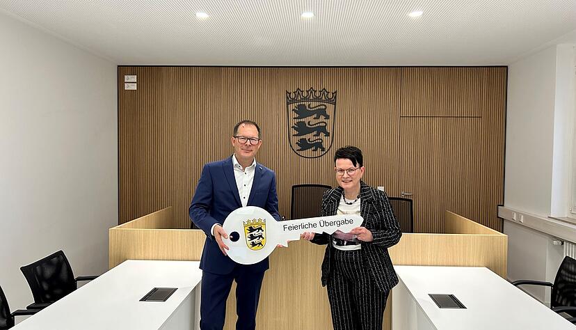 Agnes Aderhold, Pr&auml;sidentin des Landgerichts Heilbronn, und Frank Berkenhoff, Leiter von Verm&ouml;gen und Bau Heilbronn.