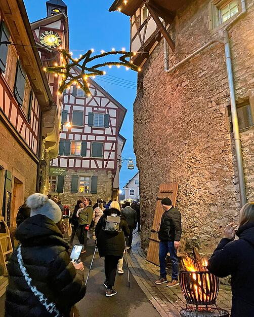 Forchtenberger Weihnachtsmarkt am ersten Adventswochenende – Bilder vom schönen Ambiente