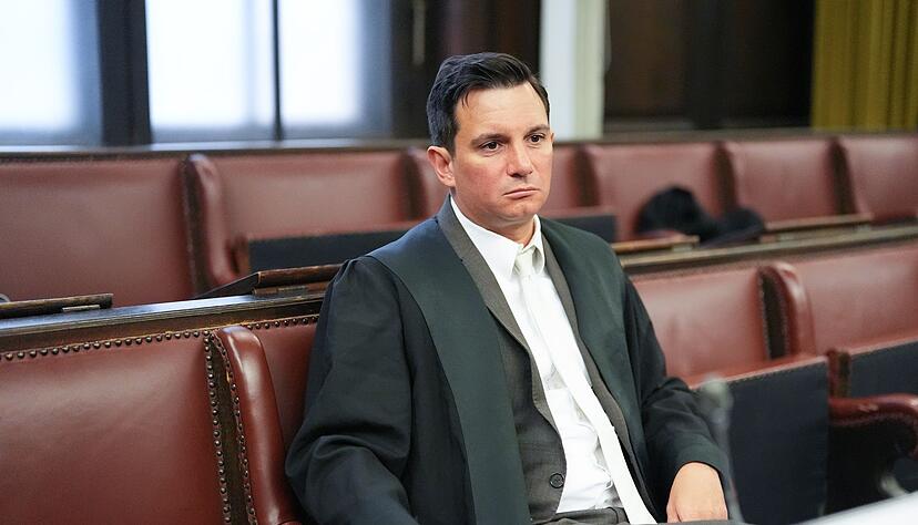 Der Platz neben dem Nebenklagevertreter Philip von der Meden blieb am 33. Prozesstag leer.