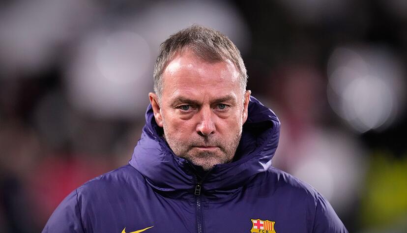 Erlebt schwierige Tage in Barcelona: Trainer Hansi Flick (Archivbild)