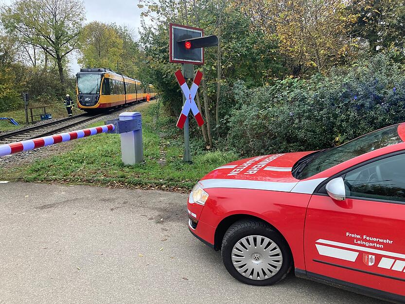 Im Bereich Leingarten West hat sich ein Unfall mit eine Stadtbahn ereignet.