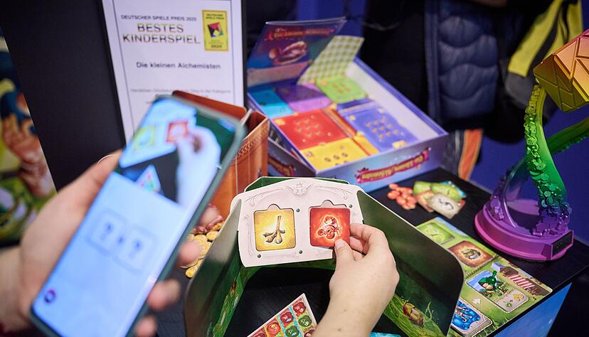 Für einige Spiele brauchen die Kinder eine App. Für einige Spiele brauchen die Kinder eine App.