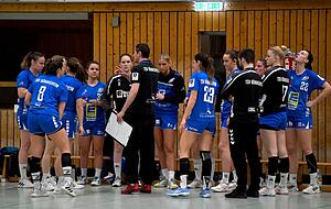 Trainer Sven B&uuml;hler (Mitte) und der TSV B&ouml;nnigheim starten als Absteiger in die bevorstehende BWOL-Saison.