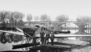Oktober 1931: Junkers Wasserflugzeug &bdquo;Globetrotter&ldquo; kurz vor dem Start.