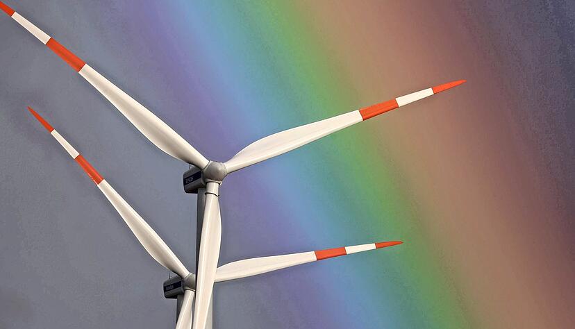 Bis klar ist, wie viele Windkraftanlagen sich zwischen Waldenburg und Neuenstein drehen, werden noch einige Regenbogen den Himmel passieren.
Foto: Archiv/dpa Bis klar ist, wie viele Windkraftanlagen sich zwischen Waldenburg und Neuenstein drehen, werden noch einige Regenbogen den Himmel passieren.
Foto: Archiv/dpa