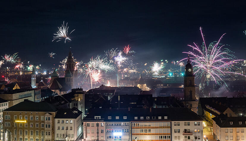 Silvester im Parkhotel und auf dem Theaterschiff
