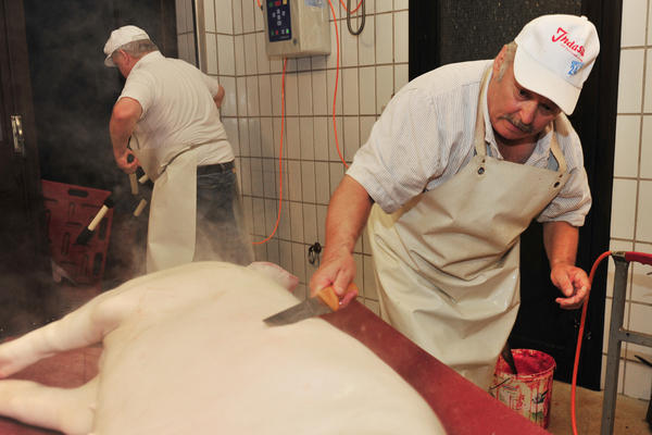 Hausschlachtung | 04.10. Hausschlachtung | 04.10.