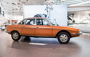 Zu den Ursprüngen des Slogans "Vorsprung durch Technik": Vor fünf Jahrzehnten hat der NSU Ro 80 als "Auto des Jahres" die Kritikerinnen und Kritiker überzeugt. Foto: Audi Zu den Ursprüngen des Slogans "Vorsprung durch Technik": Vor fünf Jahrzehnten hat der NSU Ro 80 als "Auto des Jahres" die Kritikerinnen und Kritiker überzeugt. Foto: Audi