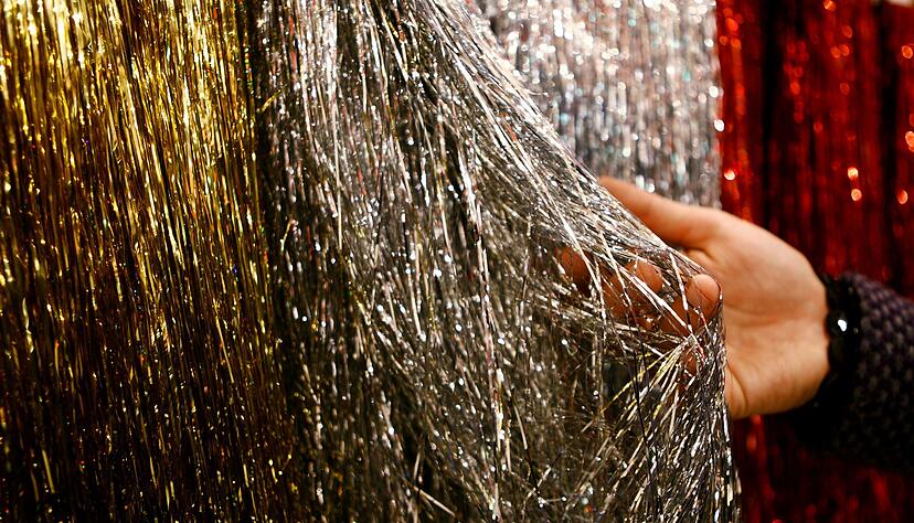 Lametta sorgt f&uuml;r Glanz am Weihnachtsbaum, ist aber nicht unbedingt nachhaltig.