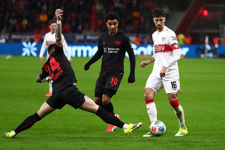 Atakan Karazor: Macht das Spiel vor dem 1:0 schnell. Machte ansonsten das Mittelfeld dicht und nahm Garcia aus dem Spiel. Note: 2