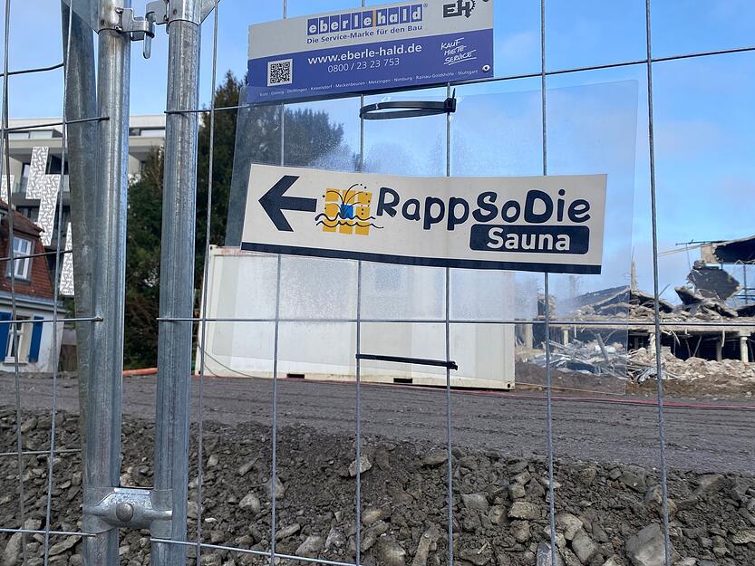 Trotz Gro&szlig;baustelle bleibt der Wellnessbetrieb f&uuml;r G&auml;ste weiterhin ge&ouml;ffnet.